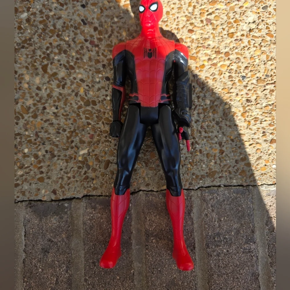 Hasbro Marvel Titan Hero Series Spider-Man And Captain America action Figure - Picture 11 of 12